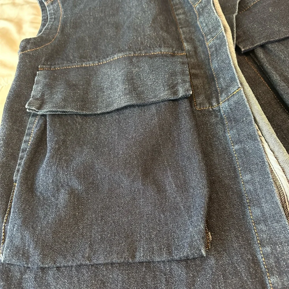 Sandra Weil Cargo Vest.  one size. Oversized 2 pocket denim vest - Picture 7 of 7
